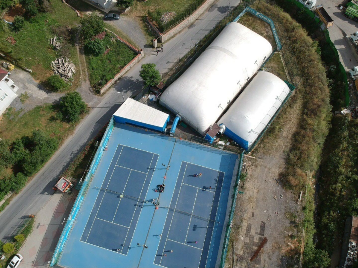 Çubuklu Tenis kulübünün havadan görünümü